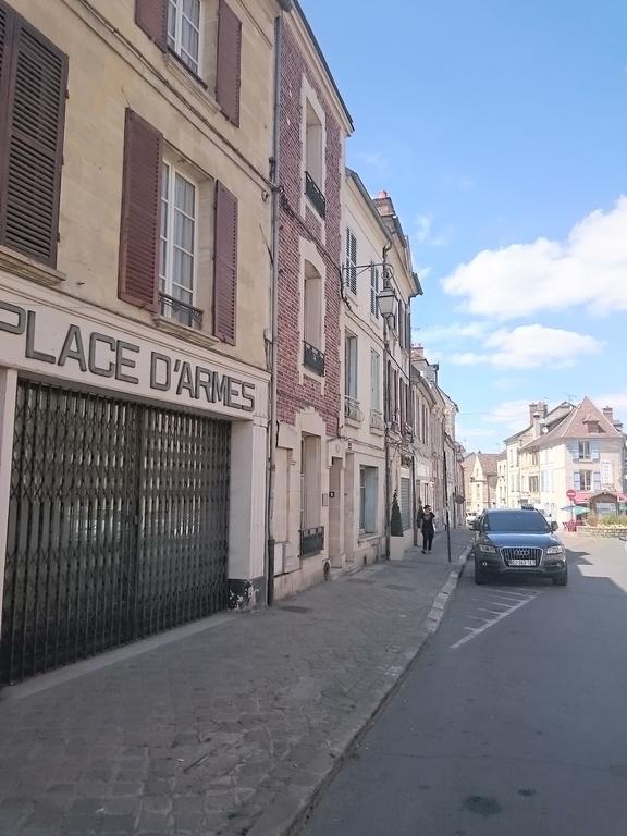 Maison De Ville Bed & Breakfast Magny-en-Vexin Exterior photo