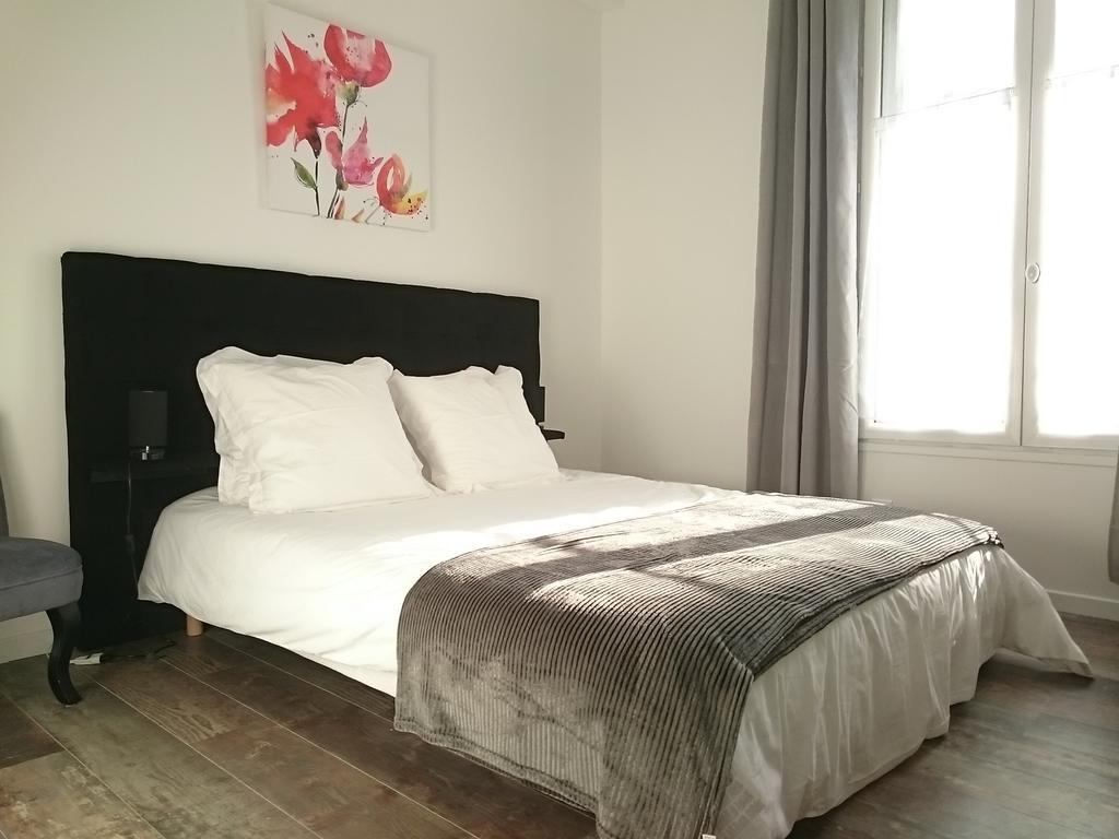Maison De Ville Bed & Breakfast Magny-en-Vexin Exterior photo